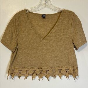 SHEIN Cropped Top Women’s Size‎ Medium Brown Tan Embroidered Lining Lightweight